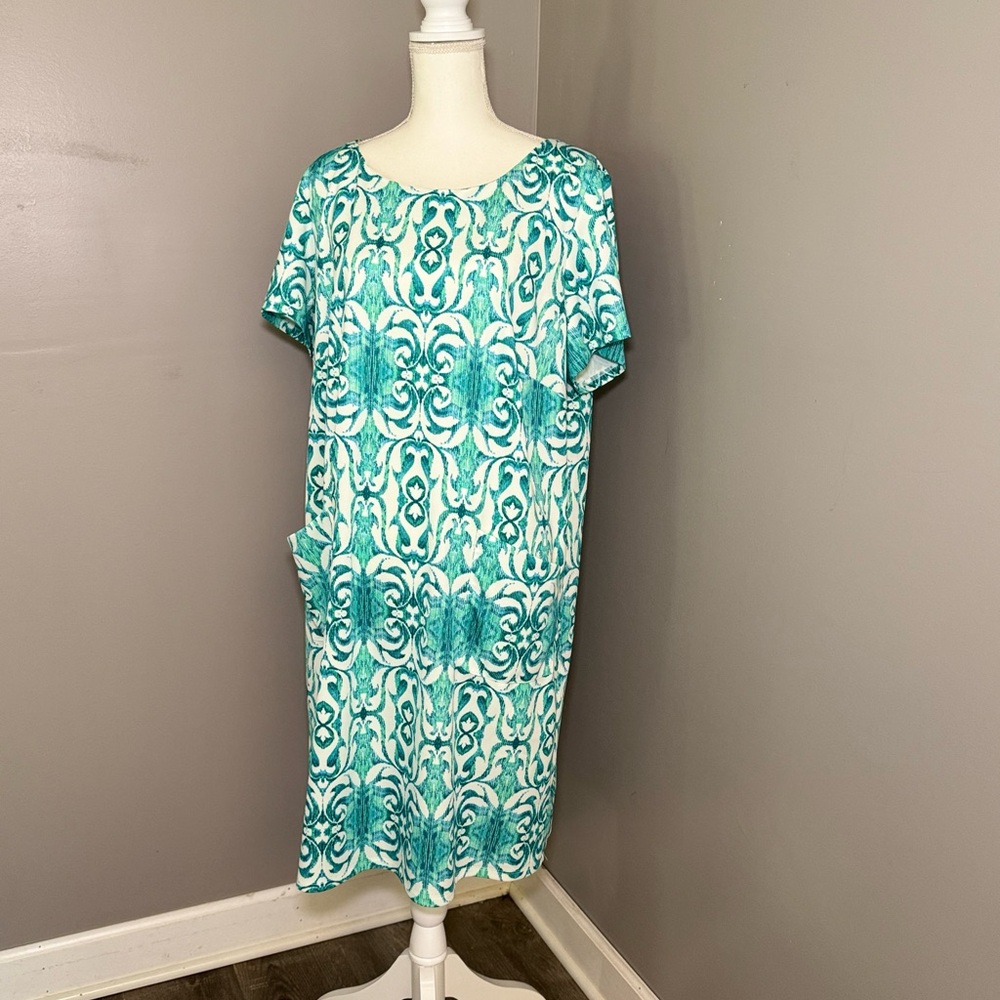Elegant Teal Patterned Dress